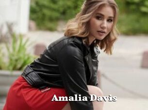 Amalia_Davis