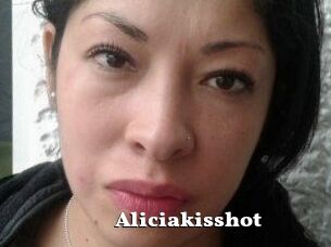 Aliciakisshot