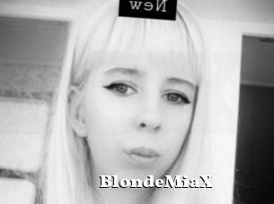 BlondeMiaX