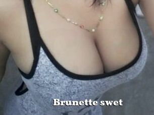 Brunette_swet