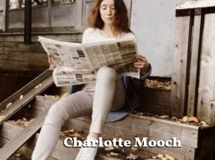 Charlotte_Mooch