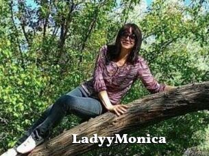 LadyyMonica