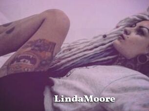 Linda_Moore