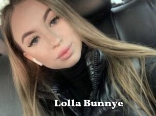 Lolla_Bunnye