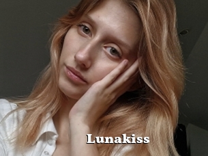 Lunakiss