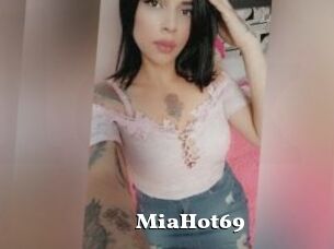 MiaHot69