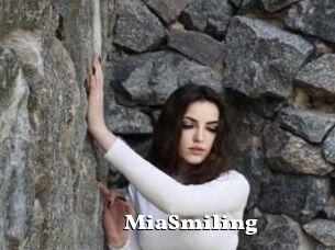 MiaSmiling