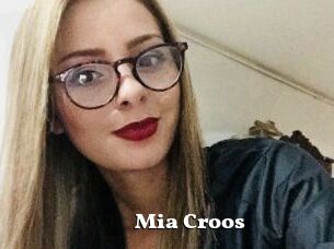 Mia_Croos