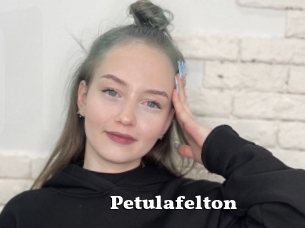 Petulafelton