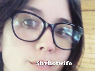 Shyhotwife